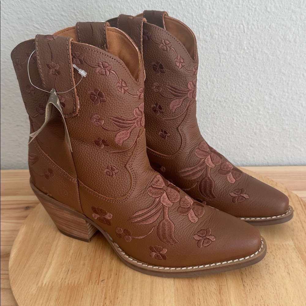 Dingo Womens Sweetheart Leatherie Stacked Heel Cowboy Boots new 6.5M